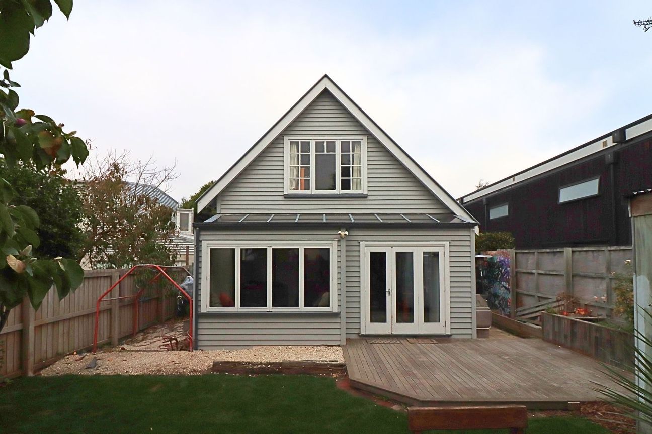 Land Value With A Free House!!! - Fler
