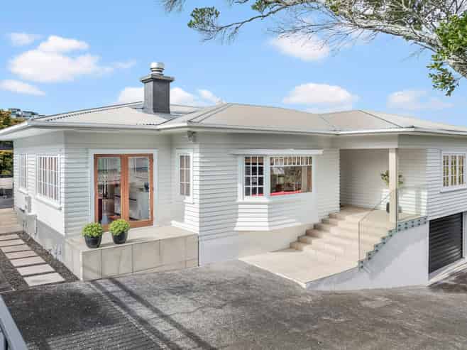 11 Clarendon Road, Saint Heliers