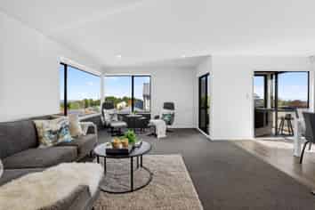 1/6 Calluna Crescent, Totara Heights