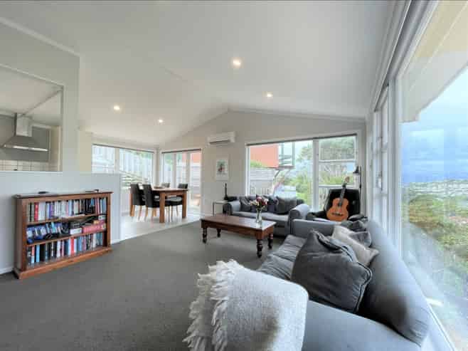 59 Winston Street , Crofton Downs
