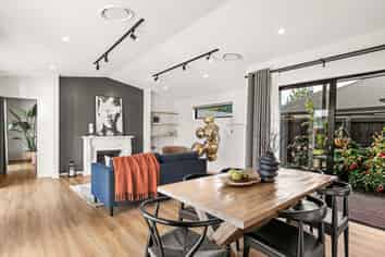 27 Irvines Track, Halswell