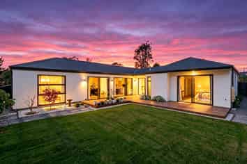 27 Irvines Track, Halswell
