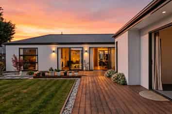 27 Irvines Track, Halswell