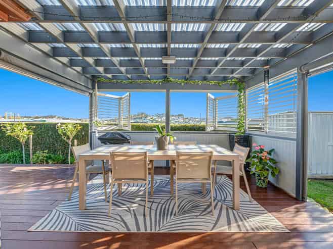 14 Seamount Drive, Red Beach