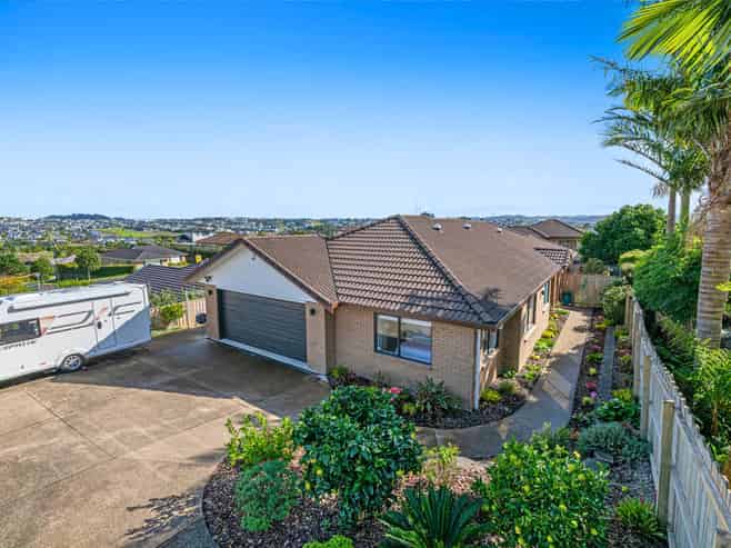 14 Seamount Drive, Red Beach