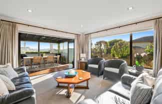 14 Seamount Drive, Red Beach