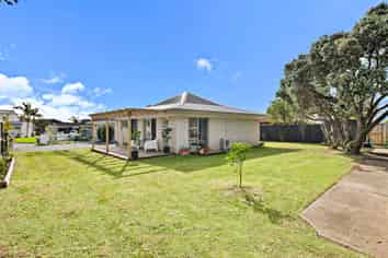 9B Bungalore Place, Half Moon Bay