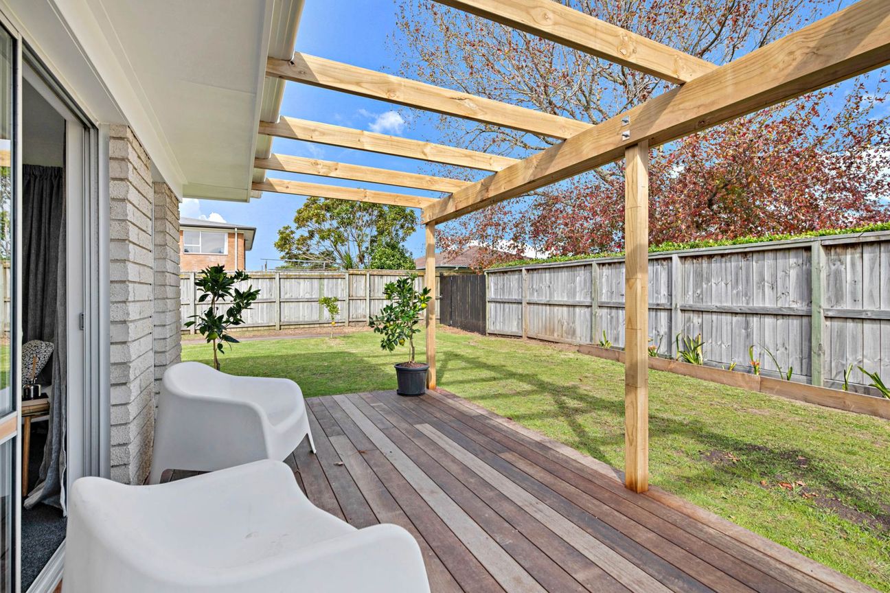 Stylishly Renovated 2-Bedroom Unit - Widok 2