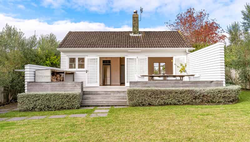 2 Paerimu Street, Orakei