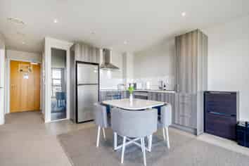 605/1 Rose Garden Lane, Albany