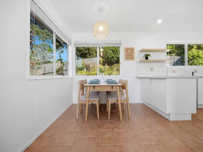 1/12 Wanita Place, Totara Vale