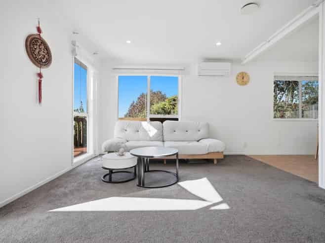 1/12 Wanita Place, Totara Vale