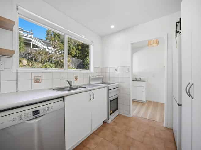 1/12 Wanita Place, Totara Vale