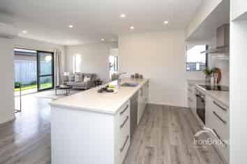 50 Whitehorn Drive, Lincoln