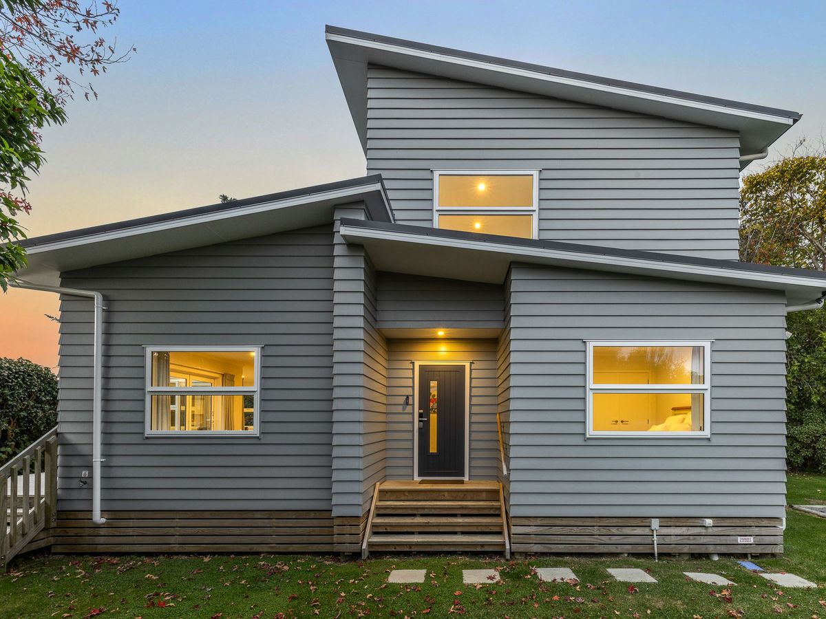 MODERN. SUNNY. PRIVATE., Waikanae
