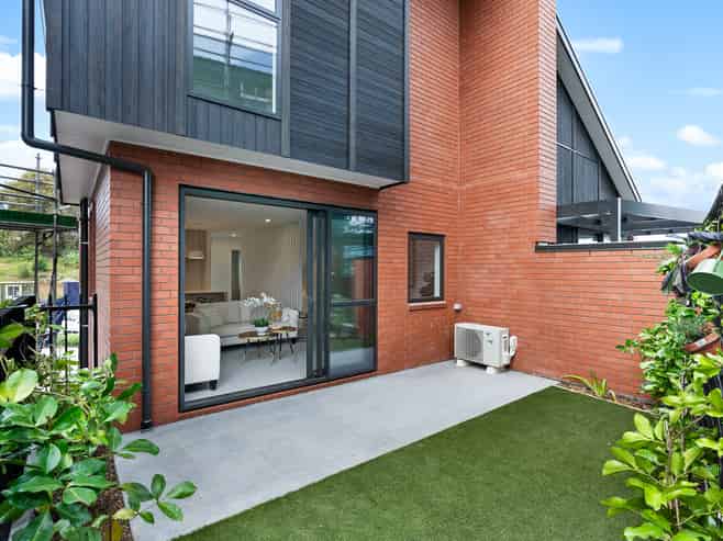 6 Cassino Terrace, Mount Albert