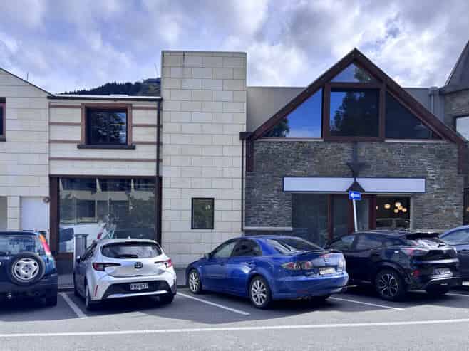 CBD Retail or Showroom For Lease