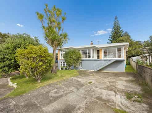 90 Coronation Road, Mangere Bridge
