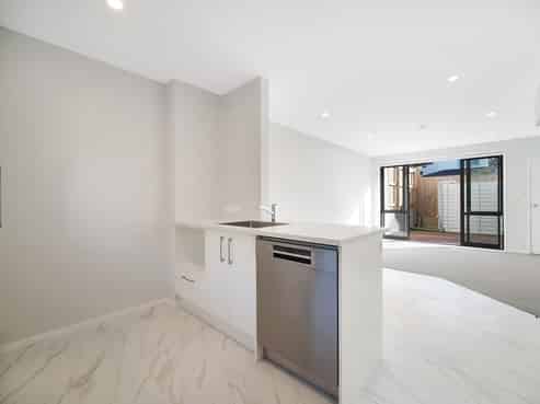 7/31 Ayton Drive, Totara Vale