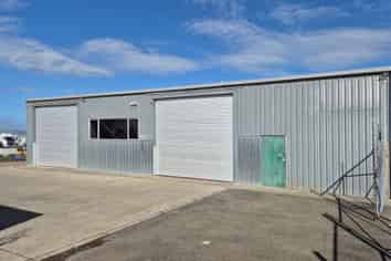 FOR LEASE - 220sqm Warehouse / Workshop