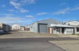 FOR LEASE - 220sqm Warehouse / Workshop