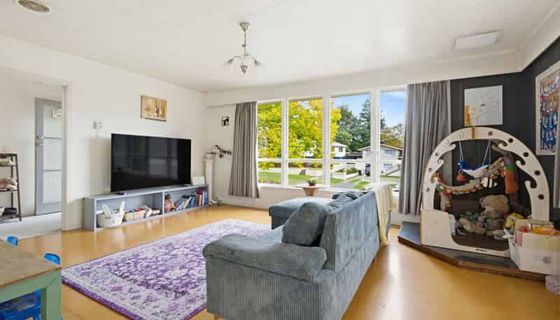 211 West Parkdale Street, Tokoroa