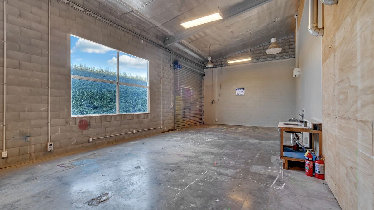 Flexible Industrial Unit with Parking as Required - Ansicht 2