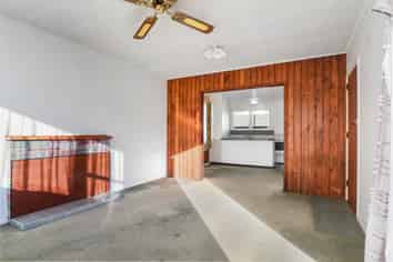 58 Corlett Street, Utuhina