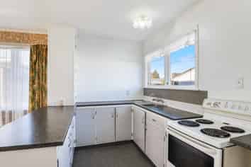58 Corlett Street, Utuhina
