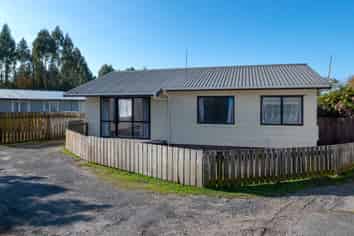 33C Edmund Road, Mangakakahi