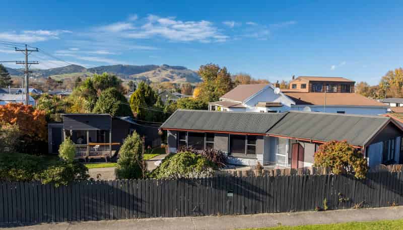 31 Johnson Street, MILTON