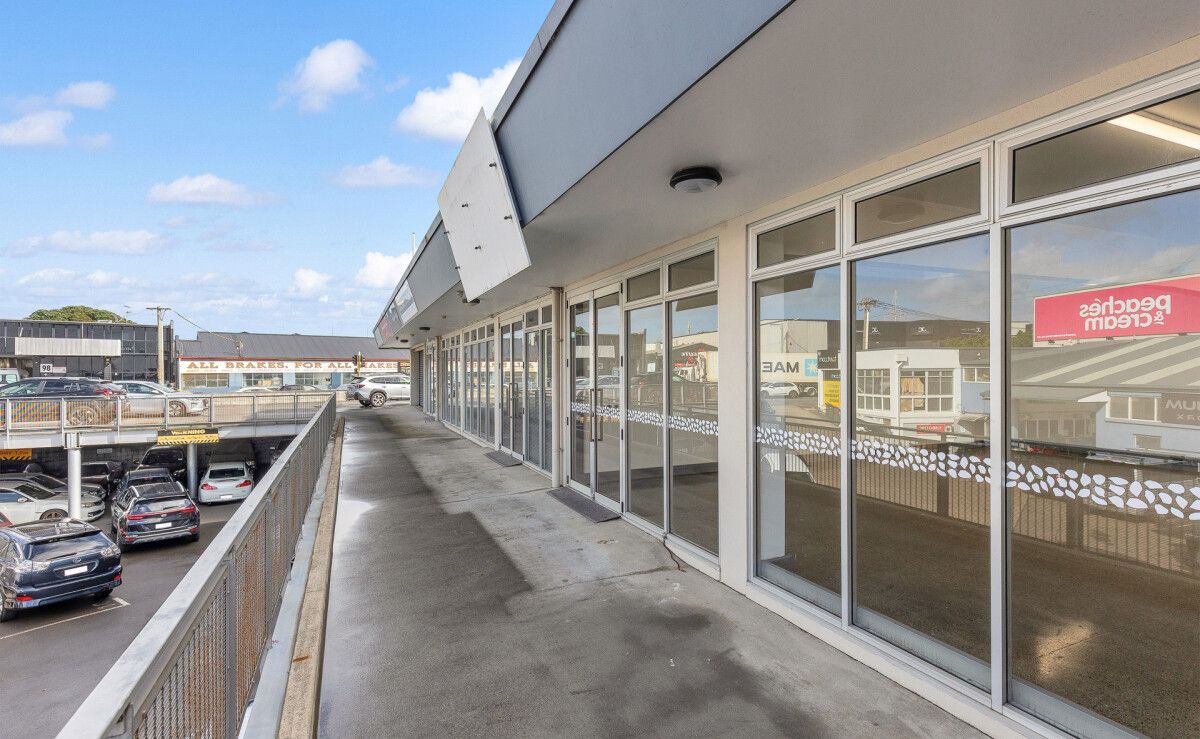 Practical Showroom Opportunity | Parking Included - Widok 3