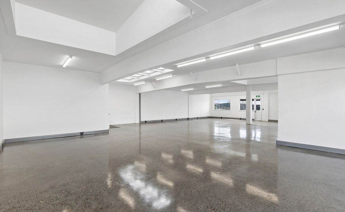 Practical Showroom Opportunity | Parking Included - Widok 4