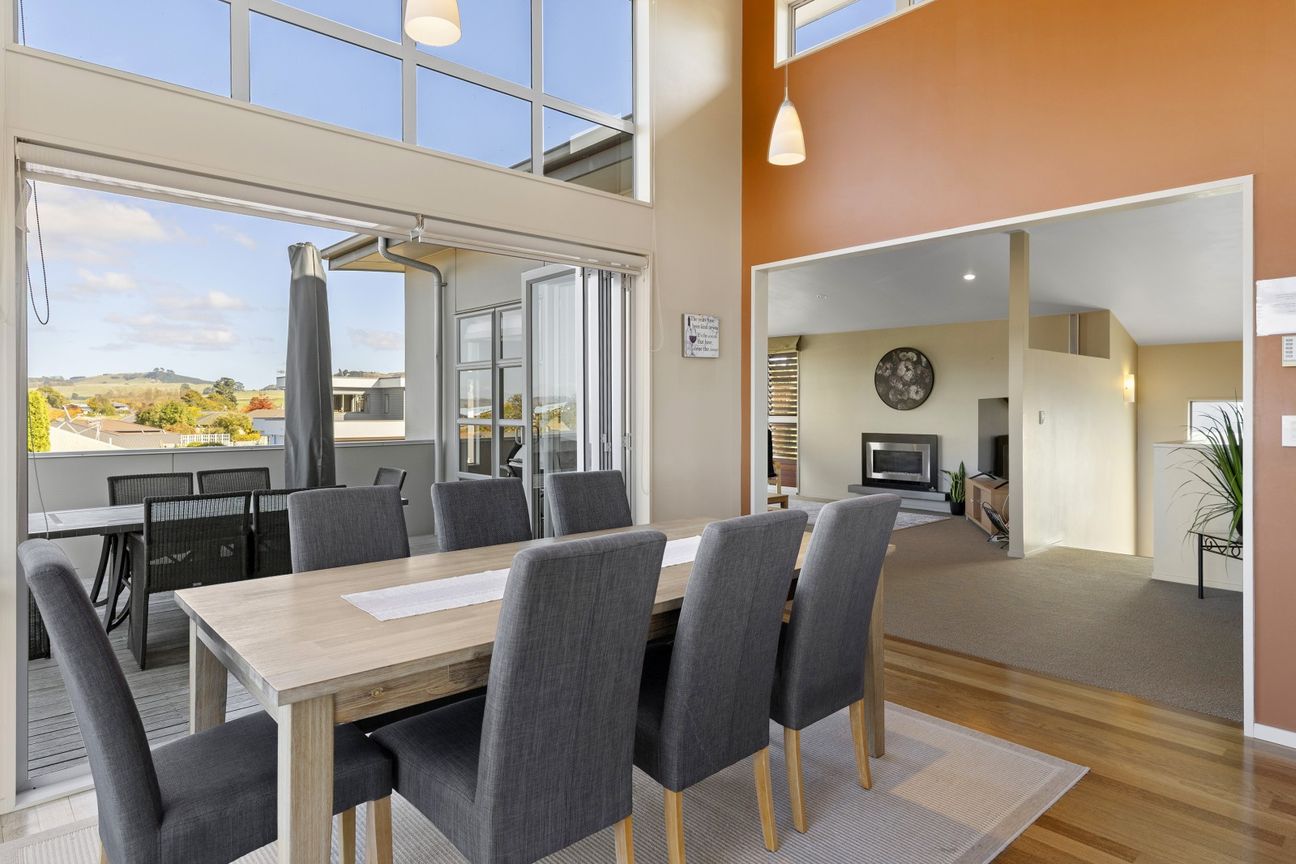Outstanding views, elevated living - Widok 2