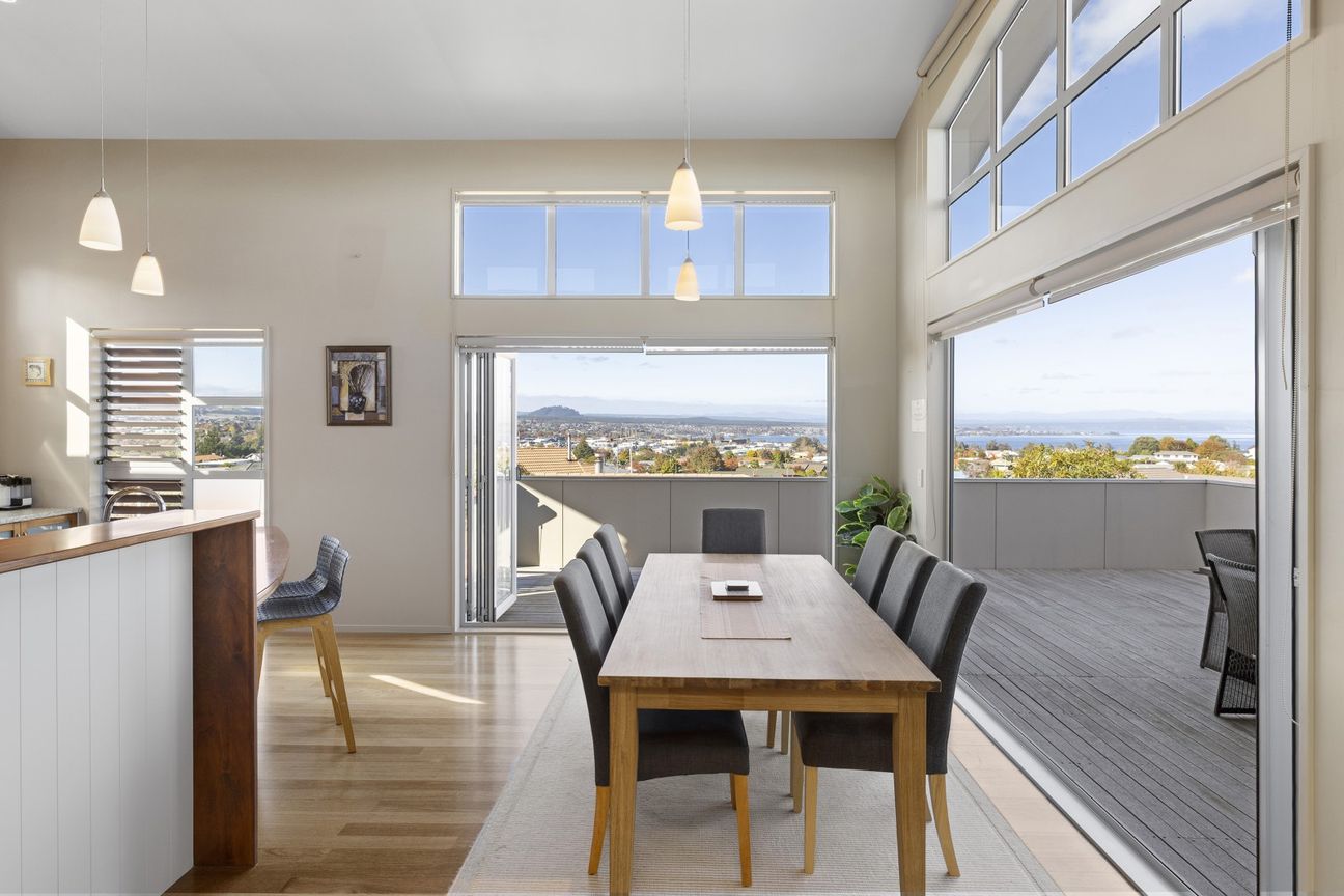 Outstanding views, elevated living - Widok 6
