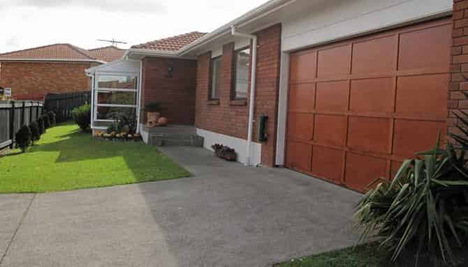 6 Bosnyak Drive, Te Atatu South