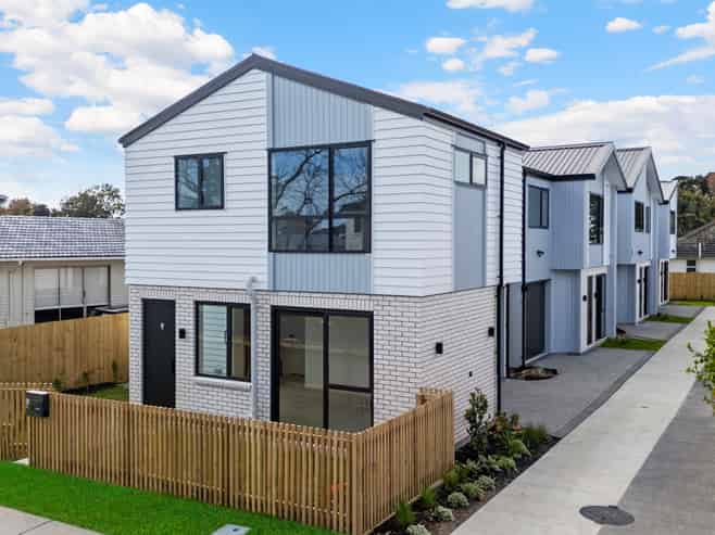 3/61 Kairanga Street, Mangere East