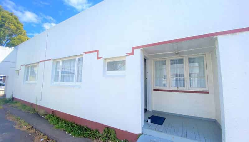 2/4 Clyde Street, Epsom