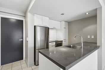 8B/370 Oriental Parade, Oriental Bay