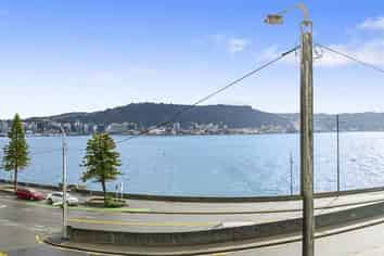 8B/370 Oriental Parade, Oriental Bay