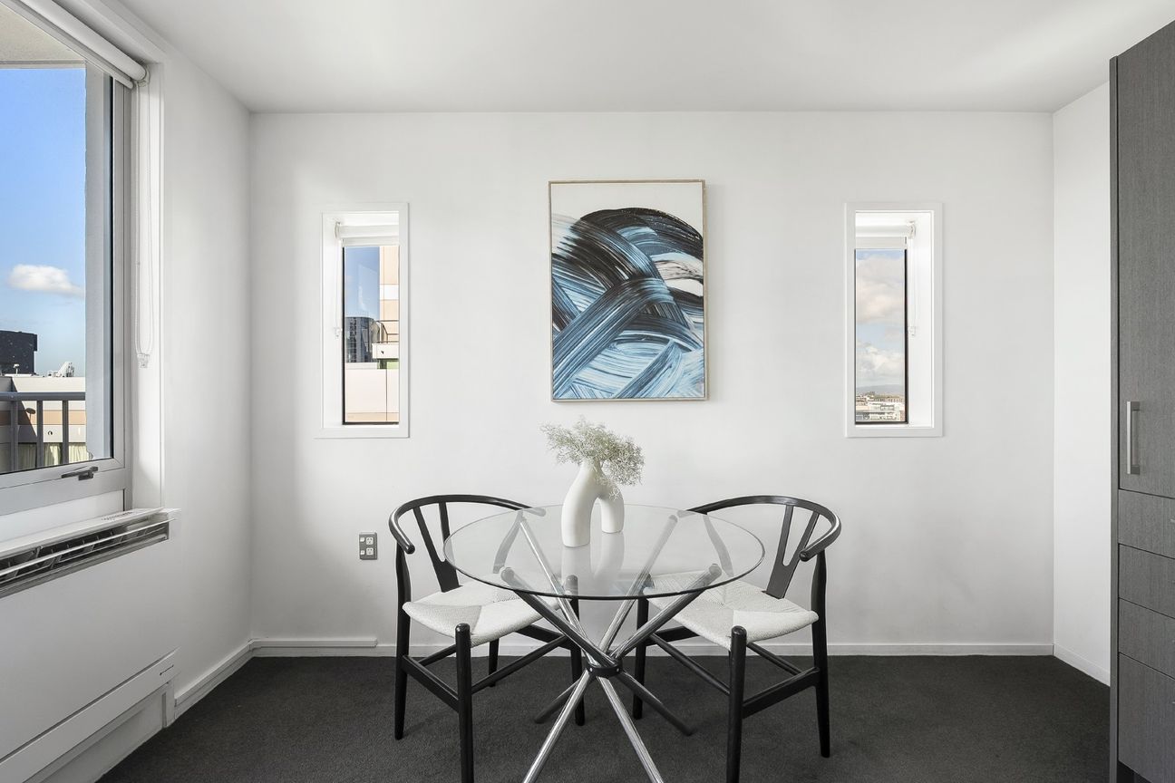 Expansive skyline views - Vista 4
