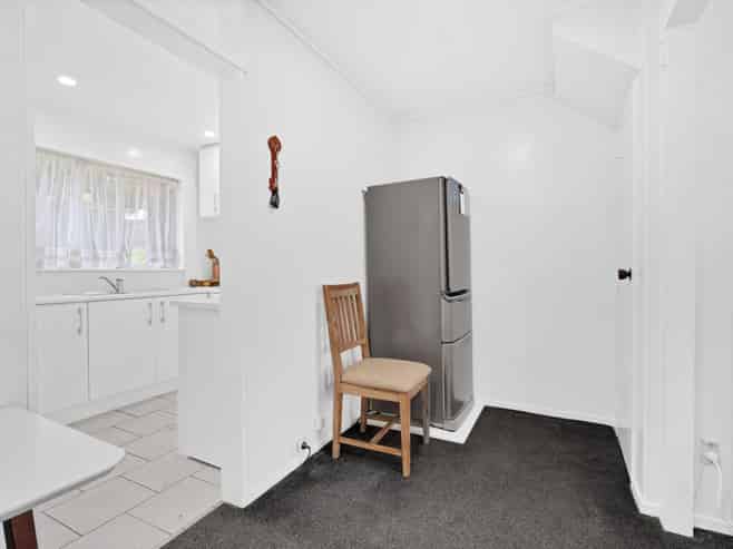 2/264 Grounsell Crescent, Belmont