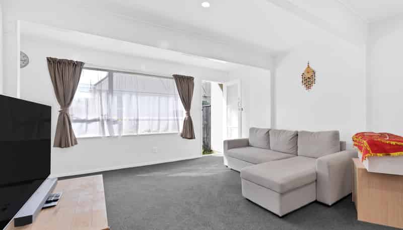 2/264 Grounsell Crescent, Belmont