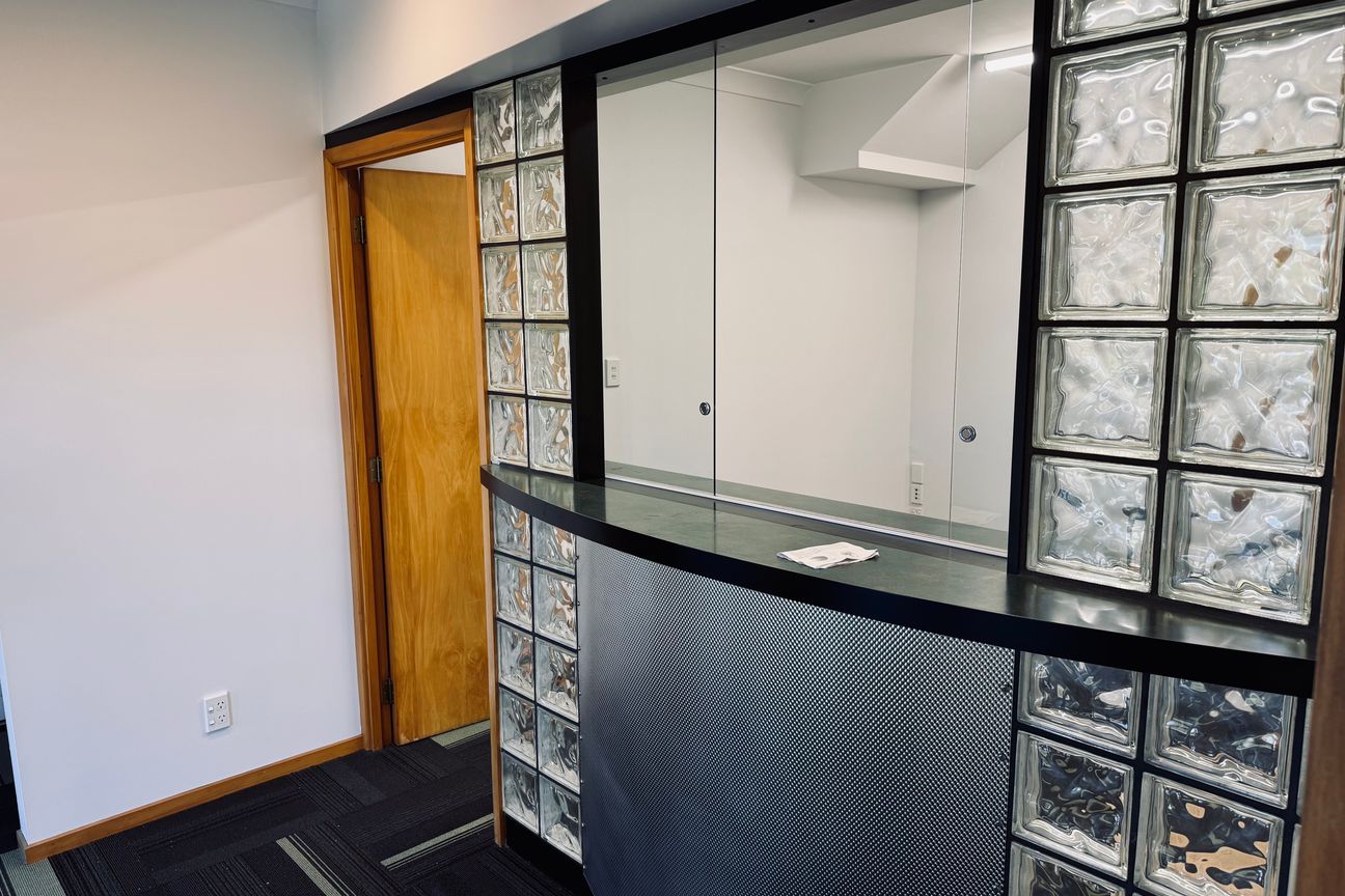 Upgraded Ground Floor Office & Warehouse – pohled 4