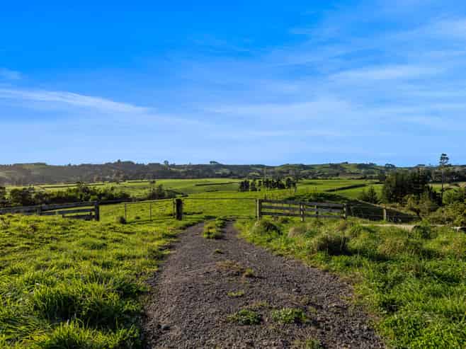 575a Hursthouse Road, Tarurutangi