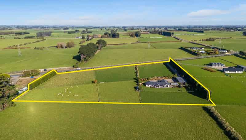 867 Lorne Dacre Road, Roslyn Bush