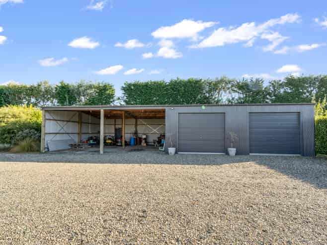 867 Lorne Dacre Road, Roslyn Bush