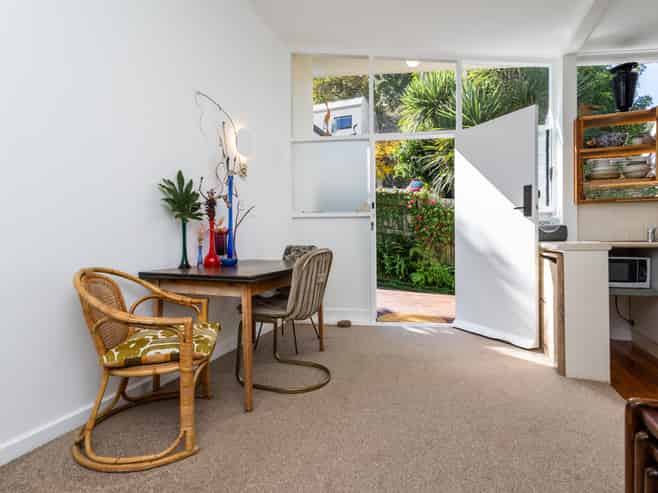 2/26A West End Road, Herne Bay