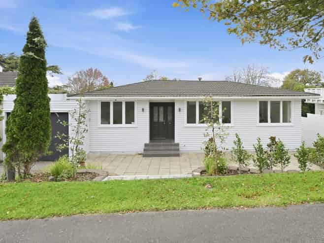 60 Ripon Crescent, Meadowbank