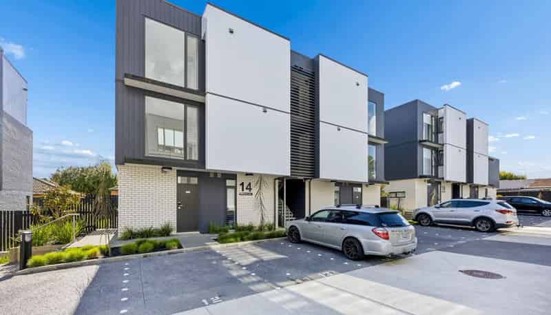 4/14 Treasure Lane, Te Atatu South
